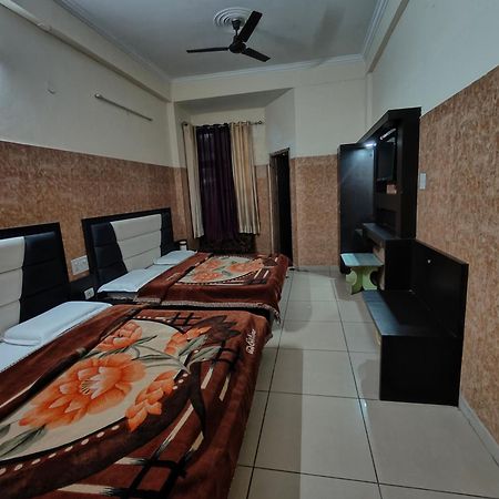 Aashirwad Hotel Katra  Esterno foto