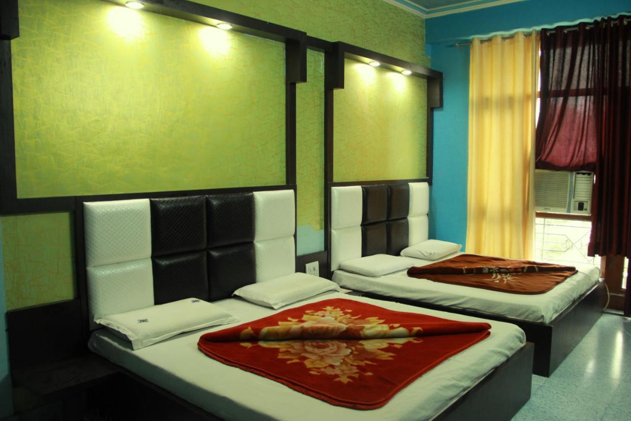 Aashirwad Hotel Katra  Esterno foto